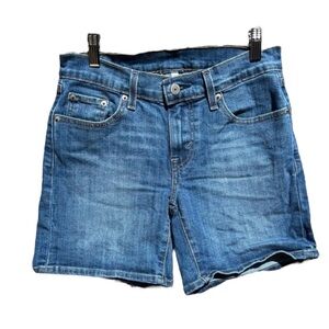 🌻Levi's Medium Wash Roll-Up Jean Shorts Size 26
